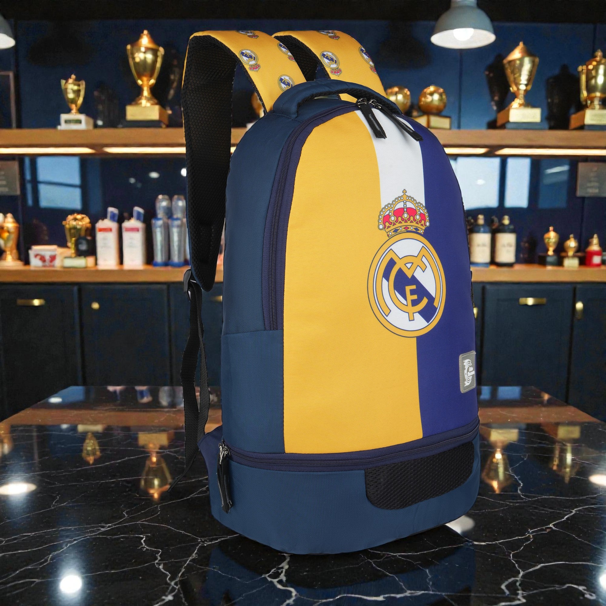 Echo Boomers Manchester United Sports Backpack with Separate Football Compartment | Student Sports Backpack with Adjustable Straps, Sturdy Handle & High Quality Zippers